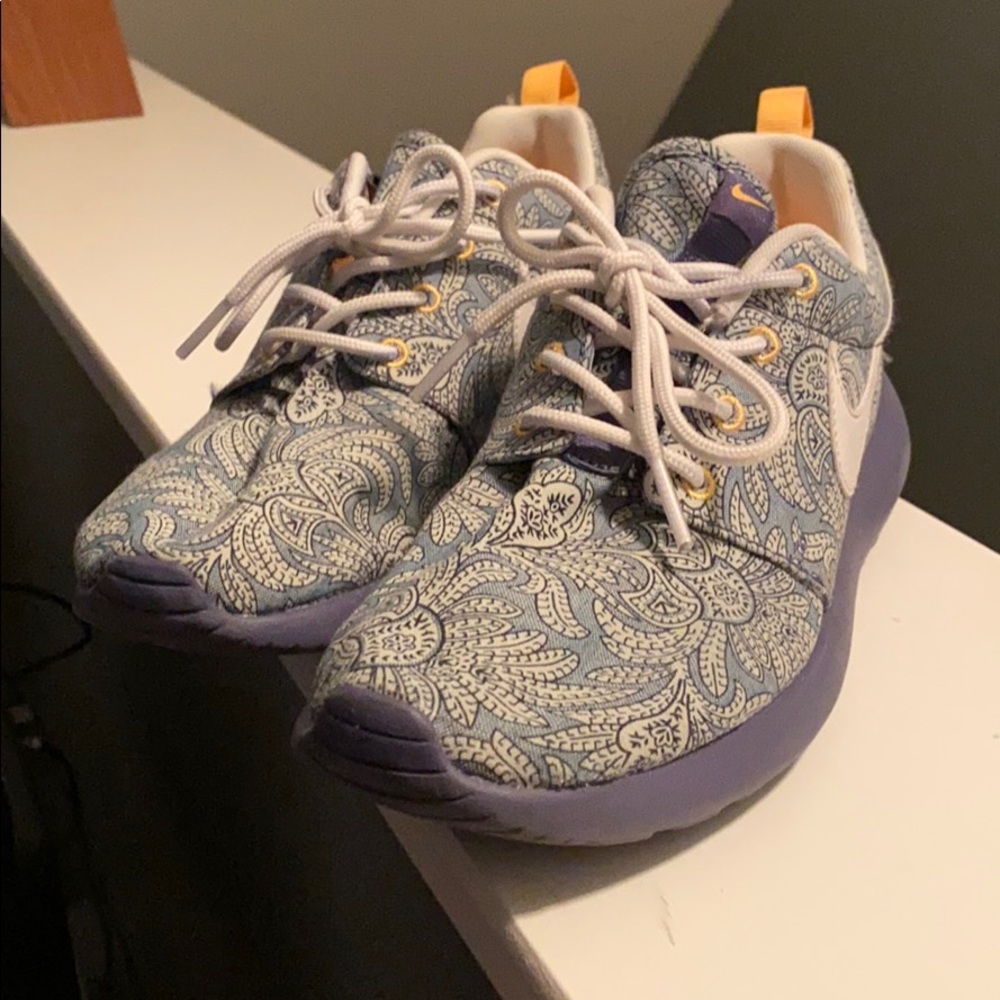 Paisley Nike Rosche